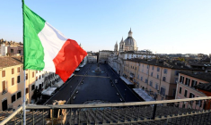 L'ITALIE RECOMMANDE LE VACCIN D'ASTRAZENECA POUR LES PLUS DE 60 ANS SEULEMENT