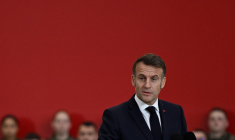Emmanuel Macron, à la base aérienne d'Istres, le 15 janvier 2026 ( POOL / PHILIPPE MAGONI )