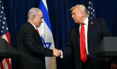 Le président américain Donald Trump et le Premier ministre israélien Benjamin Netanyahu à Mar-a-Lago, en Floride, le 29 décembre 2025 ( AFP / Jim WATSON )