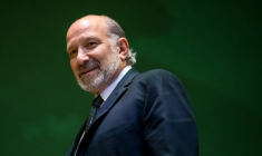 Le secrétaire américain au Commerce, Howard Lutnick, lors de la réunion annuelle du Forum économique mondial (FEM) à Davos, le 21 janvier 2026 ( AFP / Fabrice COFFRINI )