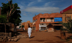 UN JOURNALISTE FRANÇAIS DIT DANS UNE VIDÉO AVOIR ÉTÉ ENLEVÉ AU MALI