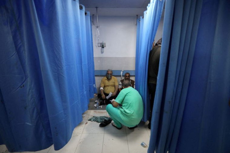 Des patients à l'hôpital Al Shifa de Gaza