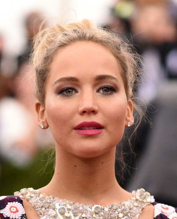 L'actrice américaine Jennifer Lawrence assiste à un gala de bienfaisance au Metropolitan Museum of Art, à New York, le 4 mai 2015 ( GETTY IMAGES NORTH AMERICA / Dimitrios Kambouris )