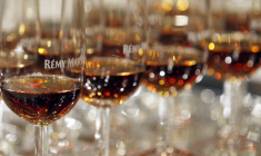 RÉMY COINTREAU RELÈVE SON OBJECTIF DE RENTABILITÉ À MOYEN TERME