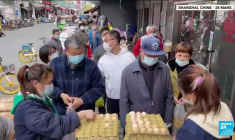 Chine : la moitié de Shanghai confinée pour quatre jours