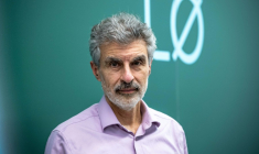 Le chercheur canadien Yoshua Bengio, considéré comme l'un des pères de l'IA, lors d'un entretien avec l'AFP à Montréal, au Canada, le 15 septembre 2026 ( AFP / ANDREJ IVANOV )