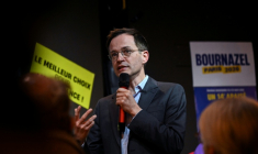 Pierre-Yves Bournazel (Horizons), en réunion de campagne à Paris, le 10 mars 2026 ( AFP / Martin LELIEVRE )