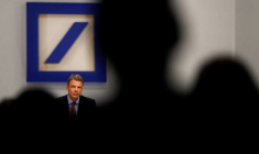 LE PATRON DE D.BANK VOIT DE NOMBREUX AVANTAGES À UNE FUSION