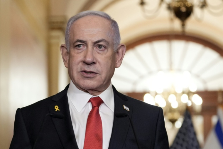 Le Premier ministre israélien Benjamin Netanyahu s'adresse à la presse depuis le Capitole, à Washington, le 7 février 2025 ( AFP / oliver contreras )