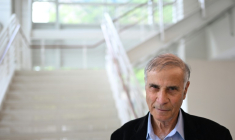 Le chercheur américain Robert Zubrin, président de la Mars Society, lors sur Sommet sur Mars et la Lune le 28 mai 2025 à Washington DC  ( AFP / ALEX WROBLEWSKI )