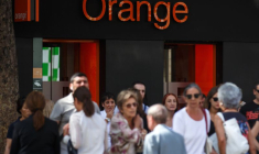 ORANGE "TRAVAILLE ACTIVEMENT" À UNE CONSOLIDATION EN ESPAGNE, SELON LE PDG