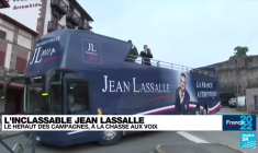 Présidentielle française : l'inclassable Jean Lassalle, le héraut des campagnes, à la chasse aux voix
