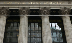 Wall Street portée par les espoirs de baisse de taux et la "tech"