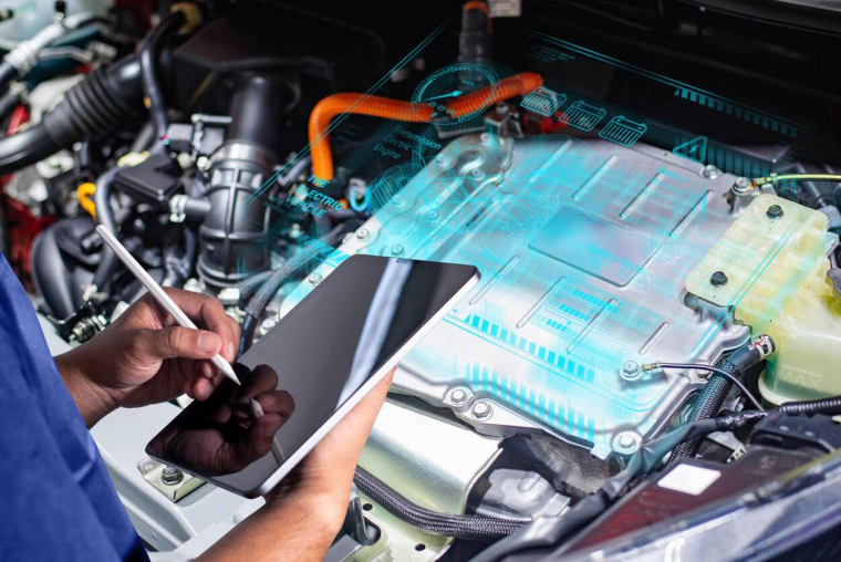 Réparations auto : pourquoi l’essor des voitures électriques fait grimper les factures / iStock.com - choochart choochaikupt