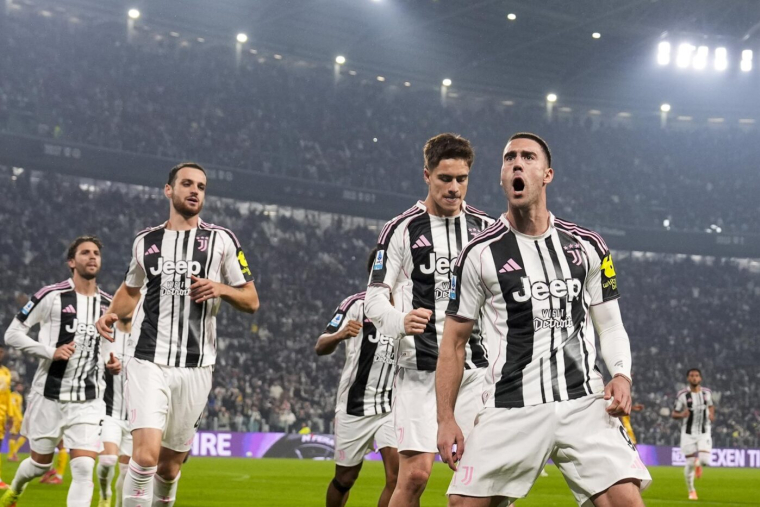 La Juventus rebondit, la Roma co-leader