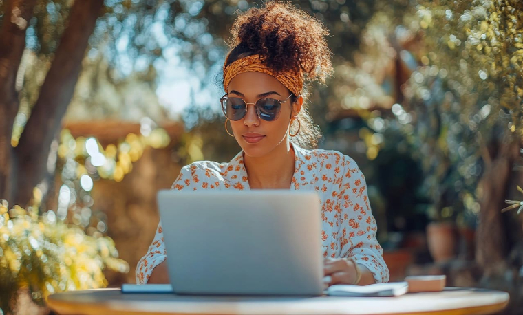 (Quelle protection de votre activité pro envisager pour une rentrée sereine et productive ? - Image générée à l'aide de l'IA)