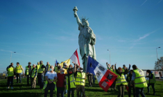 Des "Gilets jaunes" à Colmar le 14 novembre 2020 ( AFP / SEBASTIEN BOZON )