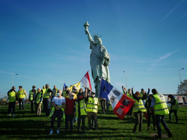 Des "Gilets jaunes" à Colmar le 14 novembre 2020 ( AFP / SEBASTIEN BOZON )