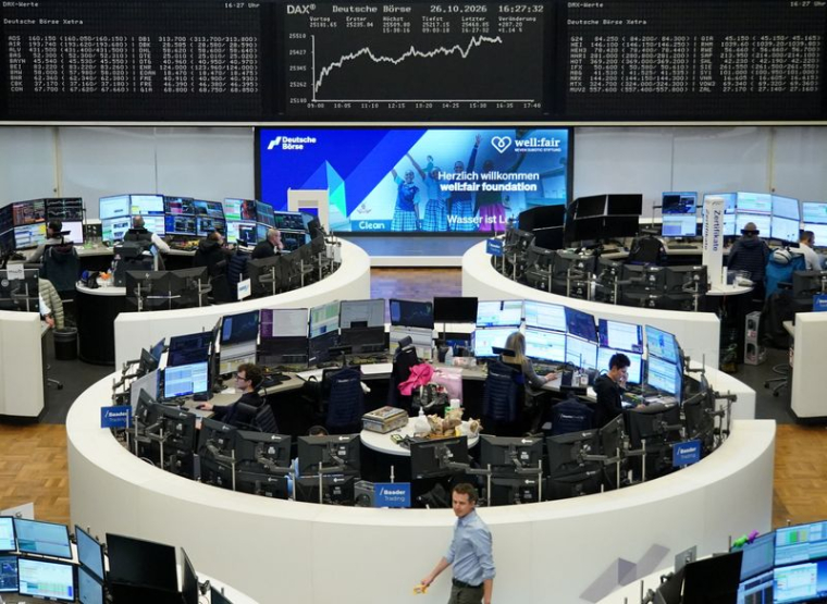 Le graphique de l'indice boursier allemand DAX est présenté à la Bourse de Francfort