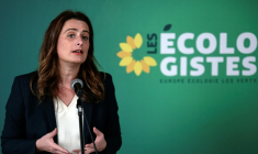 La secrétaire nationale des Ecologistes, Marine Tondelier, lors d'une conférence de  presse annonçant les résultats de la primaire interne pour représenter Les Ecologistes à la primaire de la gauche pour la présidentielle 2027, le 8 décembre 2025 à Paris ( AFP / STEPHANE DE SAKUTIN )