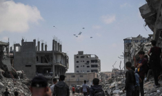 Des colis d'aide sont largués au-dessus de Gaza