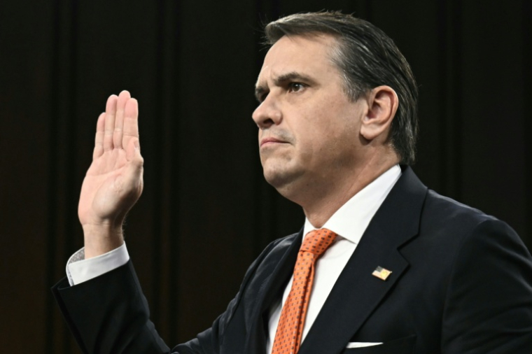 Todd Blanche, procureur général des États-Unis par intérim, prête serment lors d'une audition de la commission judiciaire du Sénat concernant sa nomination au poste de procureur général, au Capitole à Washington, le 15 juillet 2026 ( AFP / Brendan SMIALOWSKI )