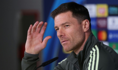 Le technicien espagnol Xabi Alonso lors d'une conférence de presse avant un match de Ligue des champions du Real Madrid, le 9 décembre 2025 à Valdebebas ( AFP / Pierre-Philippe MARCOU )