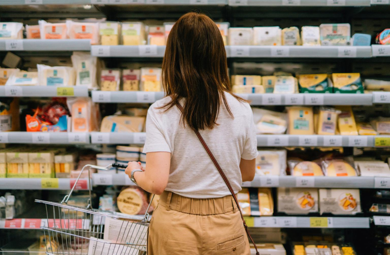 L’inflation est maîtrisée, et on observe une baisse du prix de certains aliments. ( crédit photo : Getty Images )