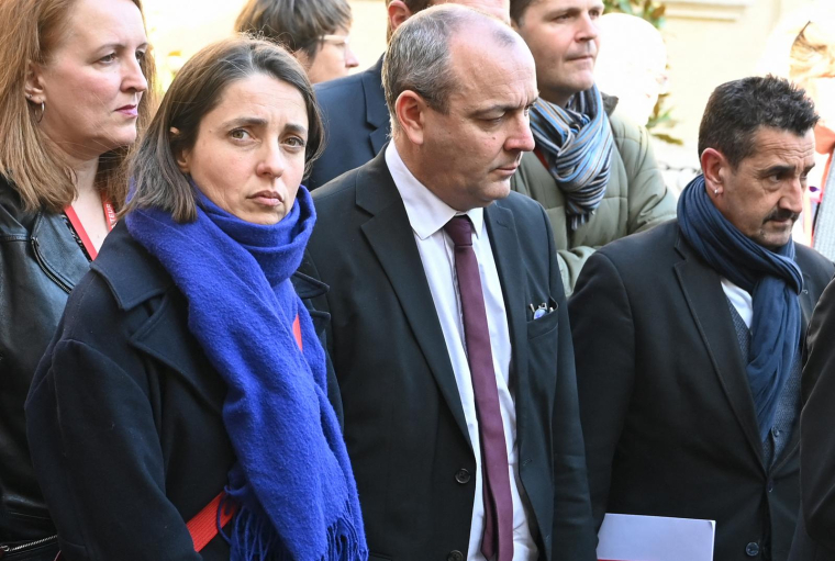 Des représentants de l'intersyndicale à Matignon, le 5 avril 2023 ( AFP / BERTRAND GUAY )