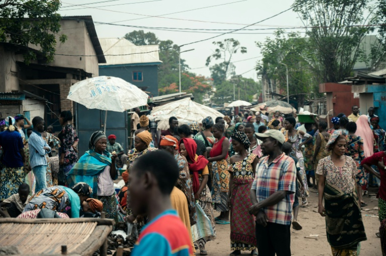 Sur le marché à Uvira, en RDC, le 12 décembre 2025 ( AFP / - )