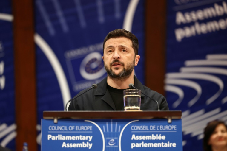 Le président ukrainien Volodymyr Zelensky s'adresse aux membres du Conseil de l'Europe à Strasbourg, le 25 juin 2025dans l'est de la France ( AFP / FREDERICK FLORIN )