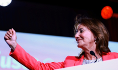 La candidate à la primaire de gauche Ségolène Royal à Alfortville, dans le Val-de-Marne le 22 septembre 2026 ( AFP / Kenzo TRIBOUILLARD )