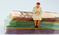 La réversion d’une rente viagère permet de garantir un revenu au conjoint après la retraite, mais c’est une décision irrévocable à bien réfléchir. (Crédit photo : 123RF)