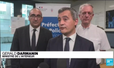 Le ministre de l'intérieur Darmanin soutient les forces de l'ordre et dit comprendre la "colère" de la police