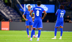 La nomination du nouveau Premier ministre retarde le coup d'envoi de France-Islande... de trois minutes