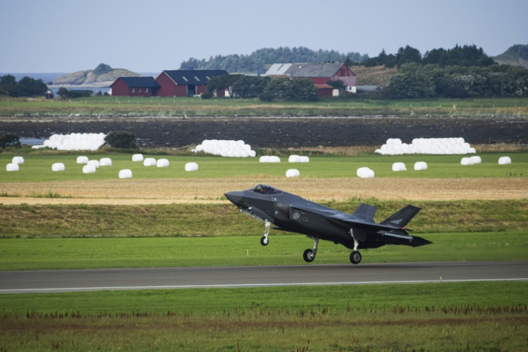 Un avion F-35 de l'armée de l'air norvégienne décolle de la base aérienne d'Orland, le 23 août 2023 près de Trondheim ( AFP / Jonathan NACKSTRAND )
