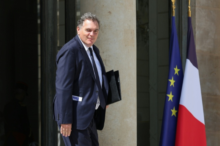 Le ministre des Transports, Philippe Tabarot à la sortie de l'Elysée, le 24 juin 2026 à Paris ( AFP / MEHDI FEDOUACH )