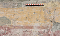 Photo remise le 3 février 2026 par l'Université Québec à Montréal montrant des graffitis sur le mur reliant les théâtres de Pompéi ( UQAM (Université du Québec à Montréal) / Pierre Taillefer )