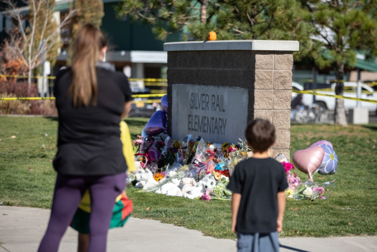 Devant l'école élementaire Silver Rail à Bend, dans l'Etat américain de l'Oregon, le 16 octobre 2026 ( AFP / Payton Bruni )