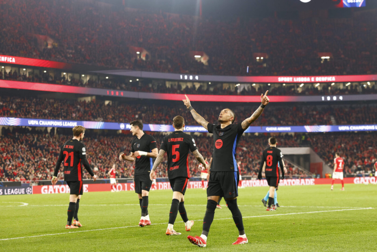 Raphinha sort le Barça du bourbier au Benfica