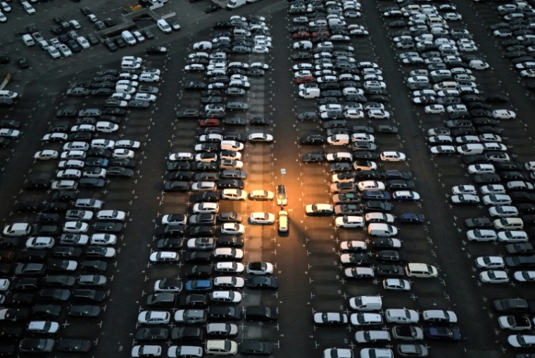 Le secteur automobile traverse une zone de sévères turbulences en France et en Allemagne ( AFP / Ina FASSBENDER )
