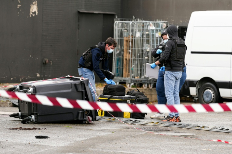 La police intervient sur les lieux de tirs à Trappes, dans les Yvelines, le 23 octobre 2026  ( AFP / Dimitar DILKOFF )