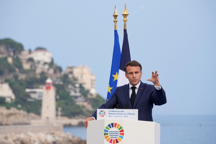 Emmanuel Macron à Nice, ne 9 juin 2025. ( POOL / LAURENT CIPRIANI )