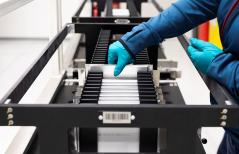 Production de batteries chez le fabricant slovaque Inobat