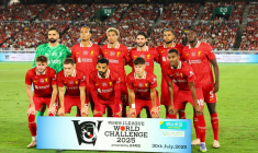 Hugo Ekitike discret pour sa première avec Liverpool