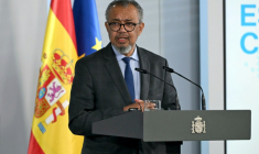 Le directeur général de l'Organisation mondiale de la santé (OMS), Tedros Adhanom Ghebreyesus, lors d'une conférence de presse au palais de la Moncloa à Madrid, le 12 mai 2026 ( AFP / JAVIER SORIANO )