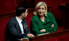 Les députés RN Marine Le Pen et Jean-Philippe Tanguy, le 21 novembre 2022 à l'Assemblée nationale.  ( AFP / GEOFFROY VAN DER HASSELT )