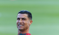 Cristiano Ronaldo pète une durite en plein match