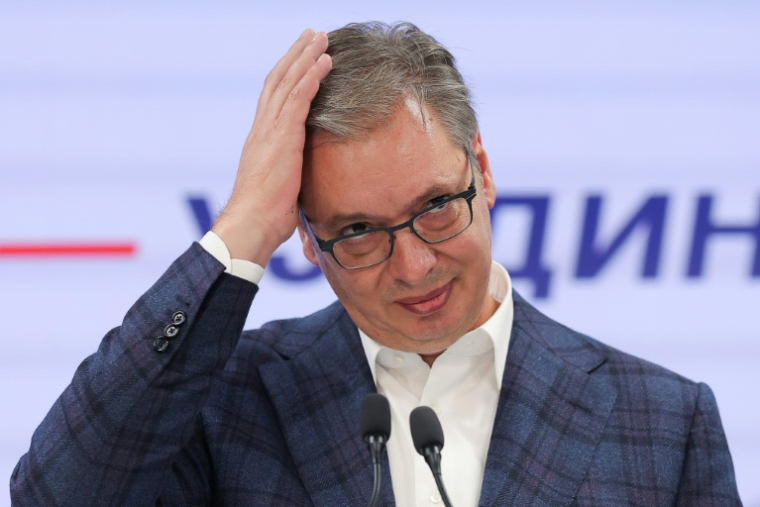 L'ancien président serbe Aleksandar Vucic à Belgrade le 25 octobre 2026 ( AFP / Pedja Milosavljevic )