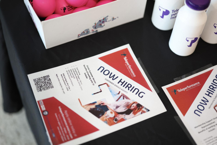 Campagne de recrutement de Teleperformance le 25 septembre 2025 à Sunrise, en Floride ( GETTY IMAGES NORTH AMERICA / JOE RAEDLE )